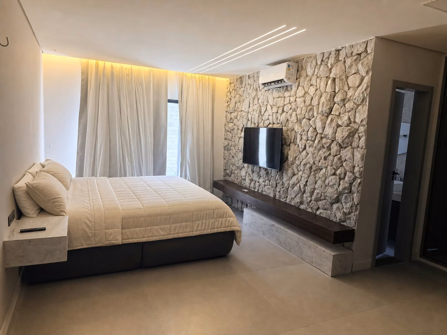 Suíte 1 com cama king size
