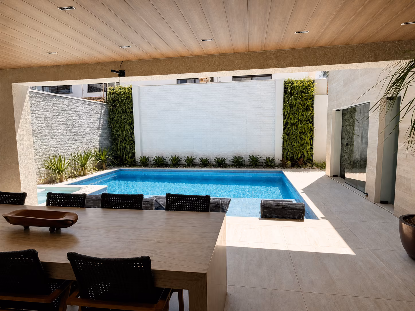 Varanda gourmet e piscina